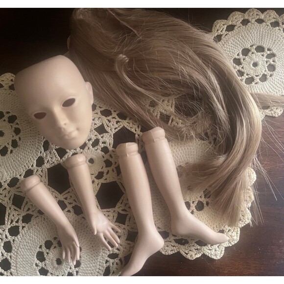 1997 Karlee Bisque Doll Parts - Picture 1 of 3
